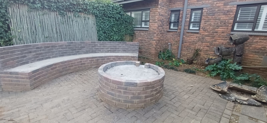 To Let 5 Bedroom Property for Rent in La Provance Free State